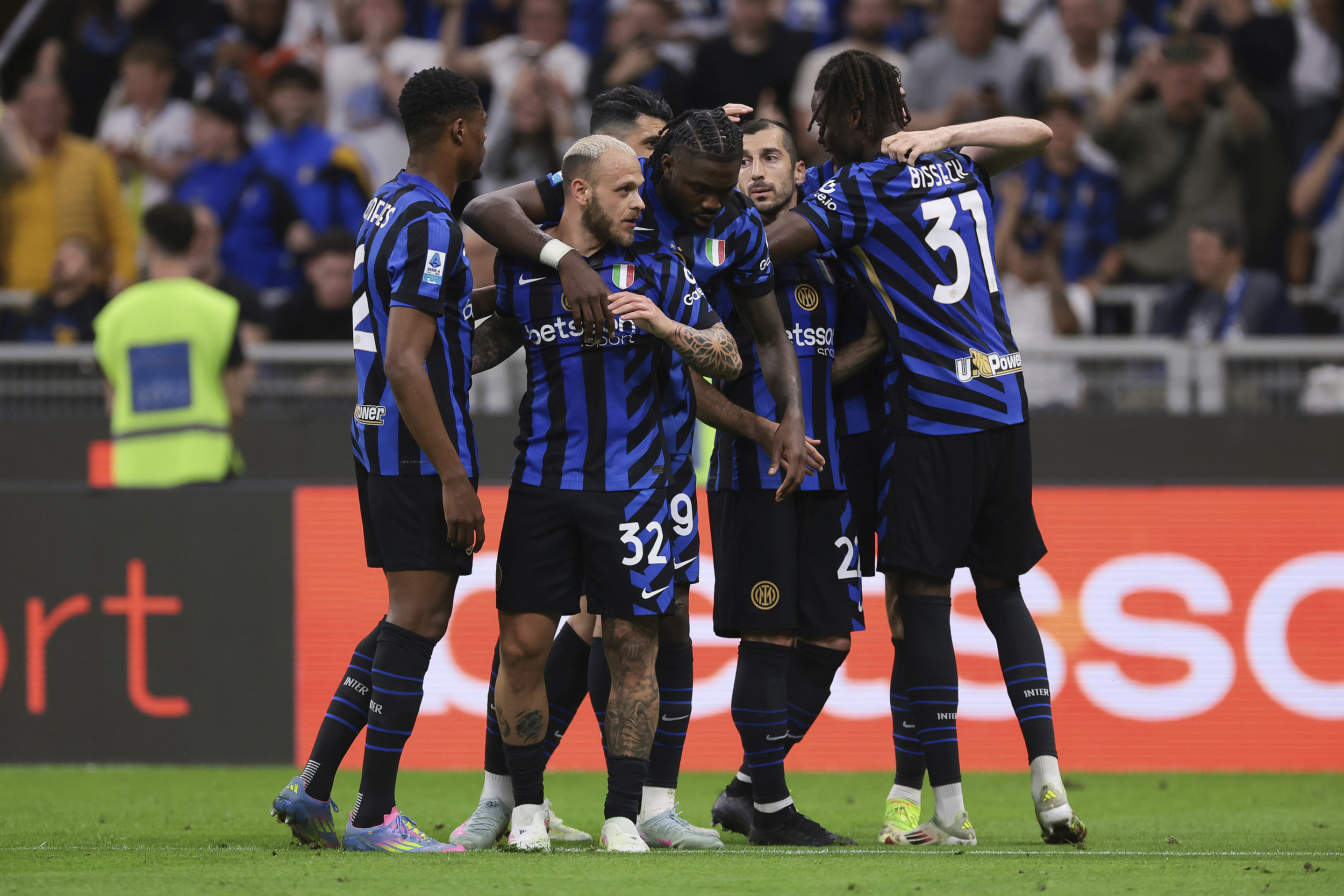 开云下载刚刚！法兰克福调整名单备战德甲皇家社会赛前篮板制胜，集结日尤文图斯备战德甲的简单介绍