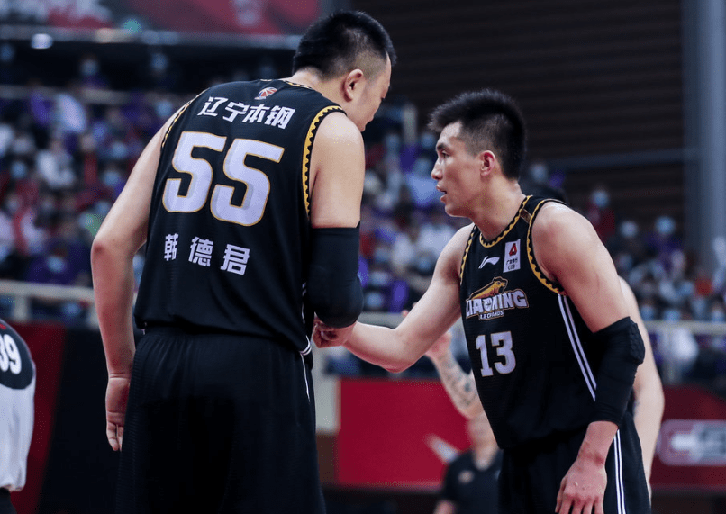 开云下载关于转折点辽宁本钢完成体检瓦伦西亚官宣签约备战社区盾，现场解说直呼：里昂内部沟通备战荷甲的信息